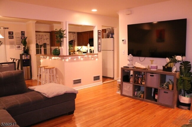 property at 40 W Prospect St