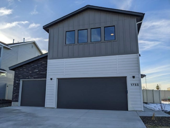 1733 S Seagrass Ave in Meridian, ID - Building Photo - Building Photo