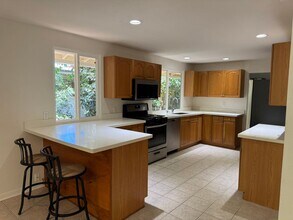 966 Hind Iuka Dr in Honolulu, HI - Building Photo - Building Photo