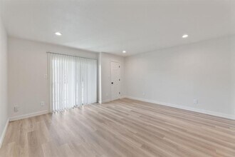 3819 Southway Dr in Austin, TX - Building Photo - Building Photo