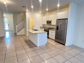 15861 NW 90th Ct in Miami Lakes, FL - Building Photo - Building Photo