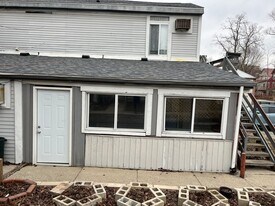 233 S 4th St in Lafayette, IN - Building Photo