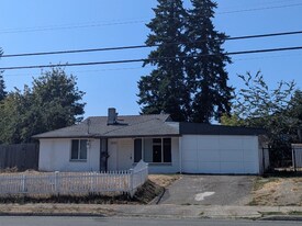 24108 56th Ave W in Mountlake Terrace, WA - Building Photo