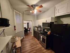 207 Bowers St in Jersey City, NJ - Building Photo - Building Photo