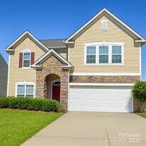 1552 Moss Creek Dr in Harrisburg, NC - Building Photo