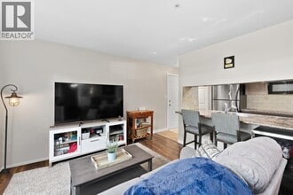 2120 Central Ave in Port Coquitlam, BC - Building Photo - Building Photo