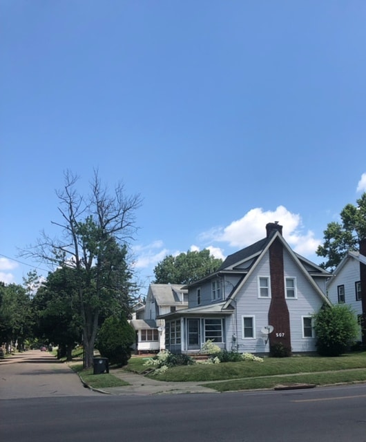 property at 507 E Archwood Ave