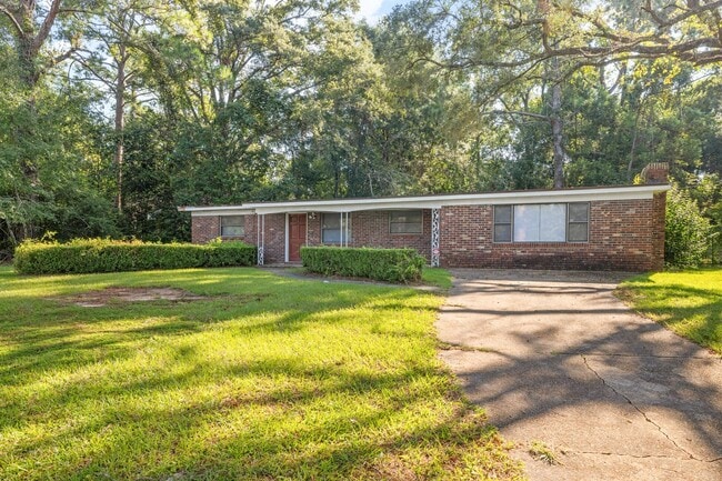 property at 211 N Lipona Rd