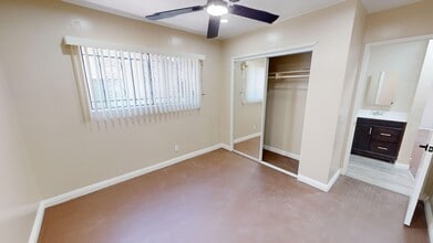 Ditman in Los Angeles, CA - Foto de edificio - Interior Photo