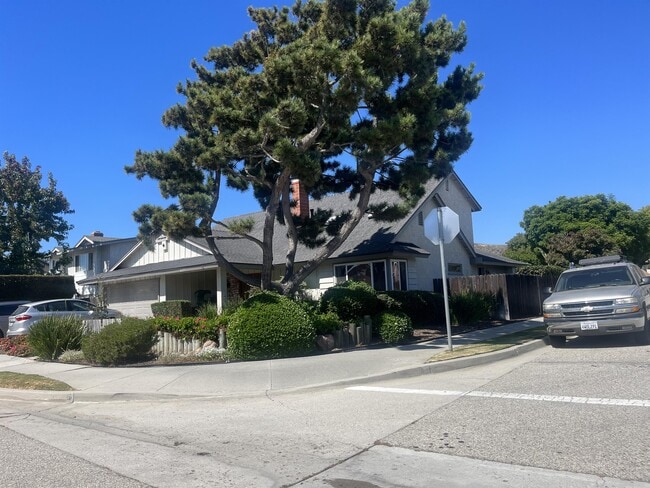 6237 Hunter St in Ventura, CA - Building Photo - Building Photo