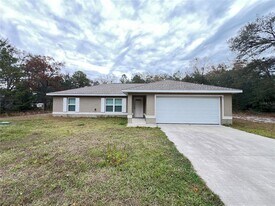 83 Guava Pass in Ocklawaha, FL - Building Photo