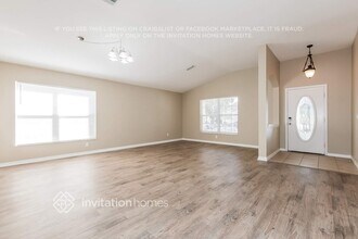 12069 Warwick Cir in Parrish, FL - Building Photo - Building Photo