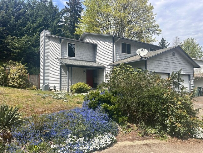 property at 811 141st Pl SE