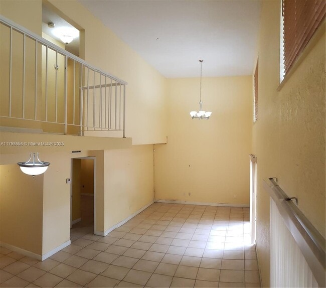 8500 SW 109th Ave in Miami, FL - Building Photo - Building Photo