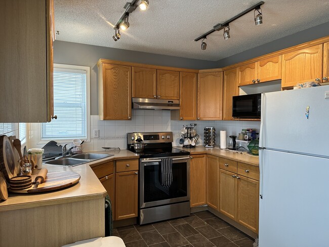 property at 16 Covington Crt NE