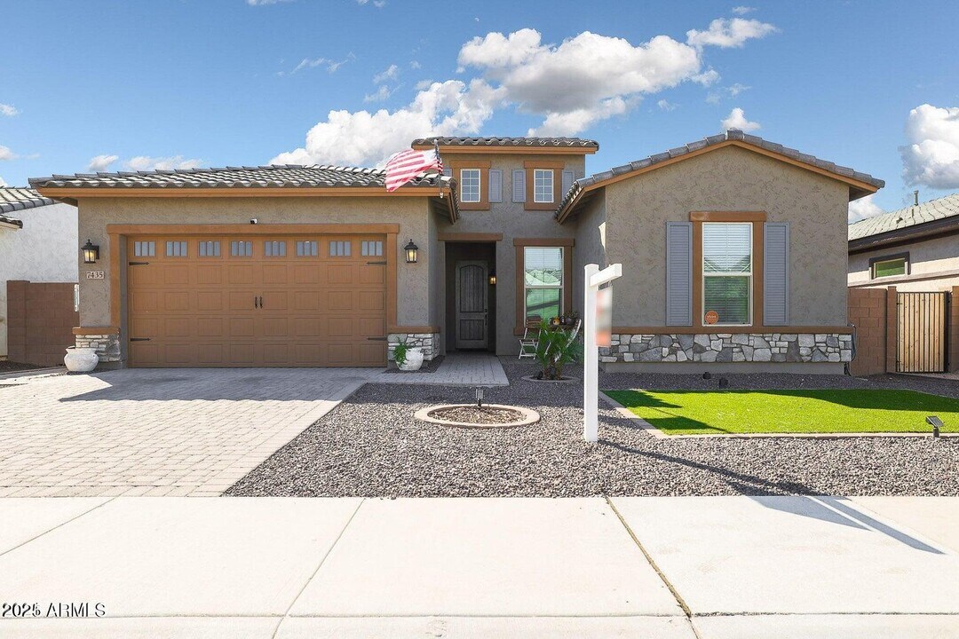 7435 W Spur Dr in Peoria, AZ - Building Photo