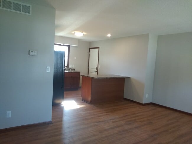 101 S 4th Ave in Huxley, IA - Building Photo - Building Photo