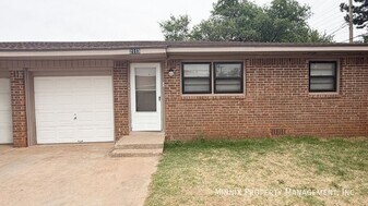 2113 S Loop 289, Unit 726 in Lubbock, TX - Building Photo