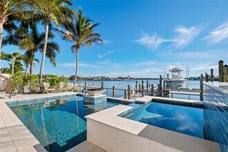 459 20th Ave in Indian Rocks Beach, FL - Building Photo - Building Photo