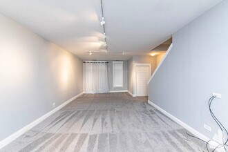 2014 W Augusta Blvd in Chicago, IL - Building Photo - Building Photo