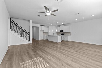 104 Lansing Rd in Hutto, TX - Building Photo - Building Photo