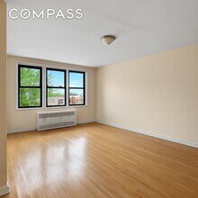 1466 E Gun Hill Rd, Unit 2C in Bronx, NY - Building Photo - Building Photo