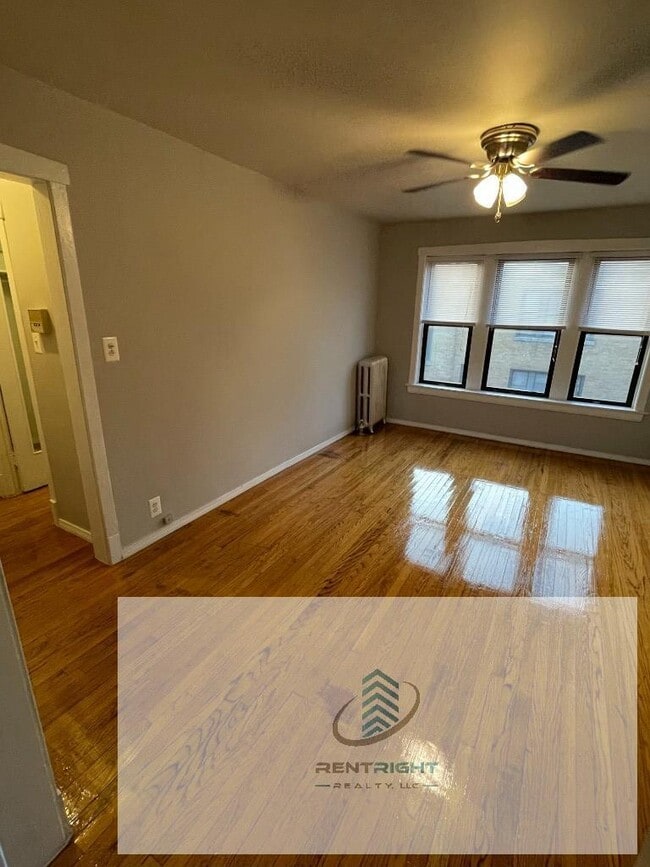 property at 4015 W Melrose St