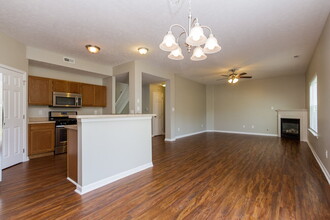 7224 English Birch Ln in Indianapolis, IN - Foto de edificio - Building Photo