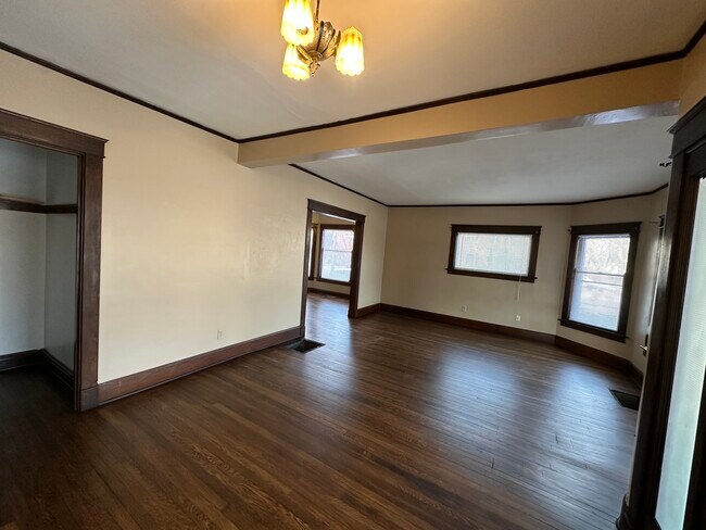 1030 N Church St, Unit 1030 N Church st in Rockford, IL - Foto de edificio - Building Photo