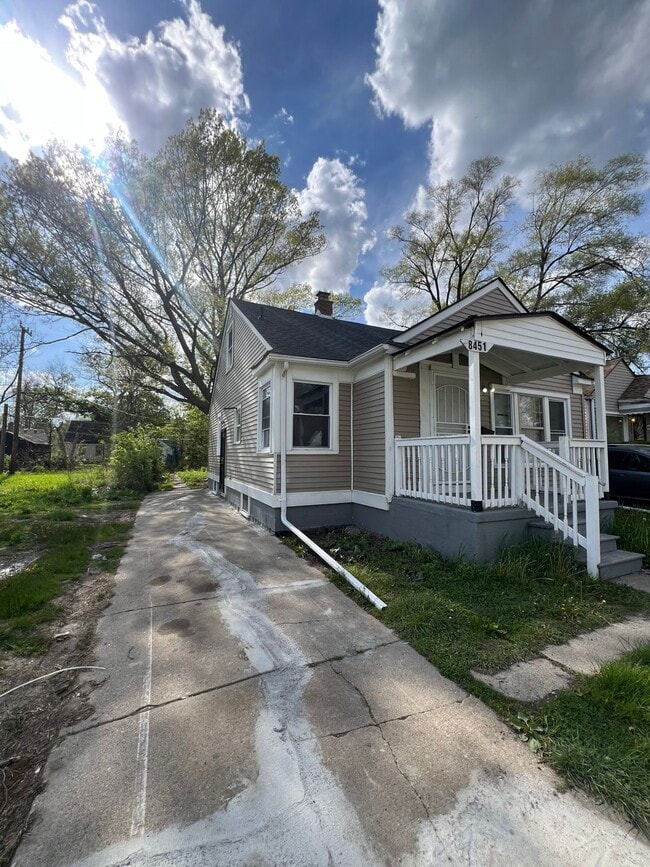 8451 Rosemont Ave in Detroit, MI - Building Photo - Building Photo