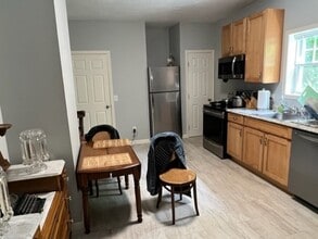 5 Tibbetts St in Natick, MA - Building Photo - Building Photo