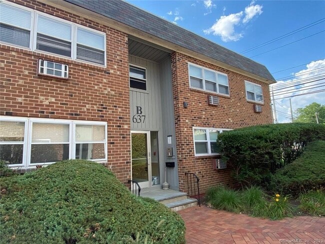 property at 637 Cove Rd