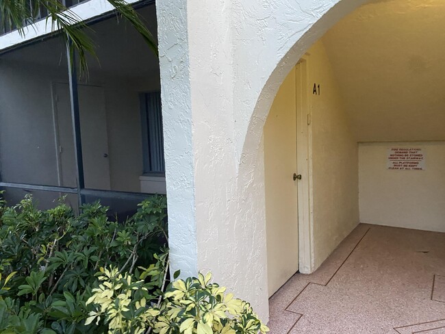 4947 Sable Pine Cir in West Palm Beach, FL - Building Photo - Building Photo