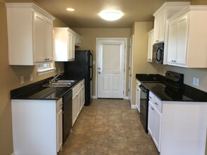 905 Dart Ct in Granbury, TX - Building Photo - Building Photo