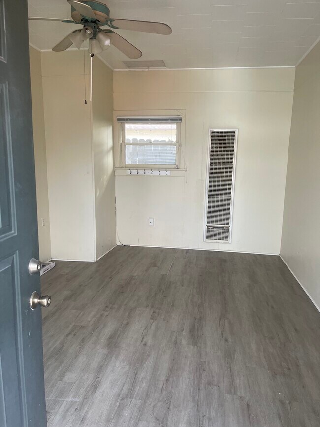 2528 1/2 Madison Ave in San Diego, CA - Building Photo - Building Photo