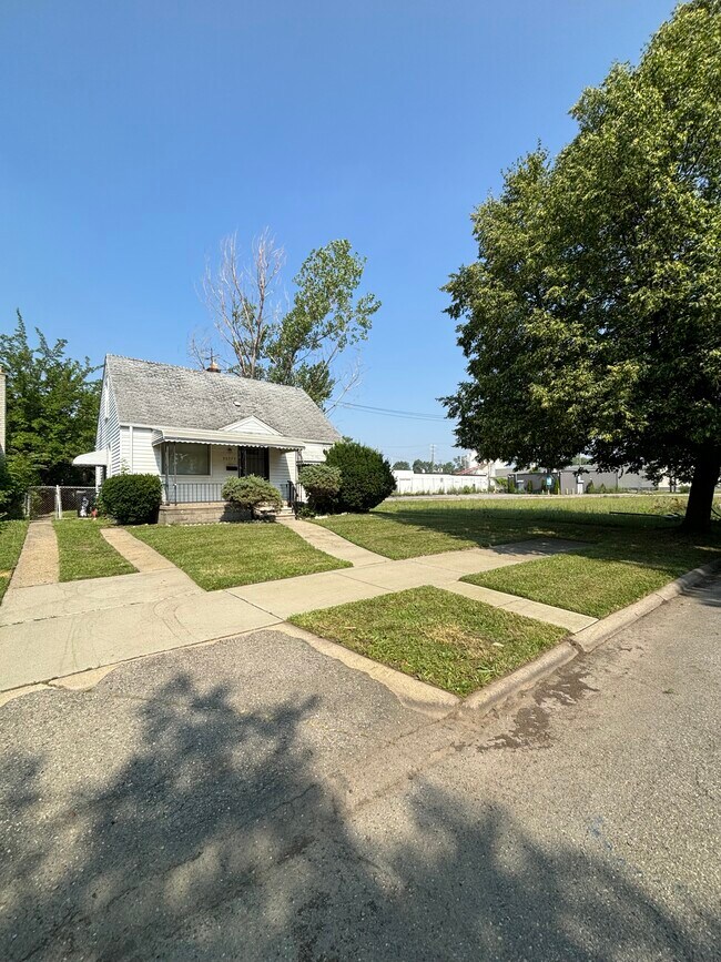 20277 Rowe St in Detroit, MI - Building Photo - Building Photo
