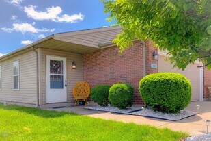 142 Overbrook Ct in Monroe, OH - Building Photo