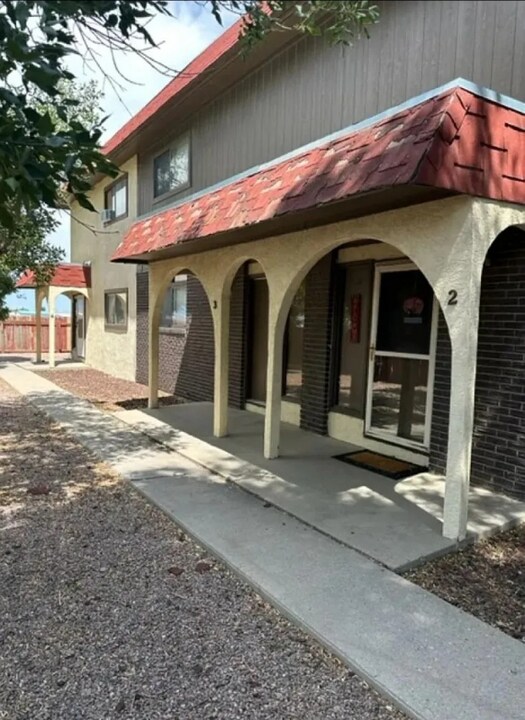 657 E Clarion Dr in Pueblo West, CO - Building Photo