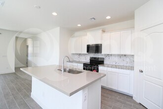 24196 W Hess Ave in Buckeye, AZ - Building Photo - Building Photo
