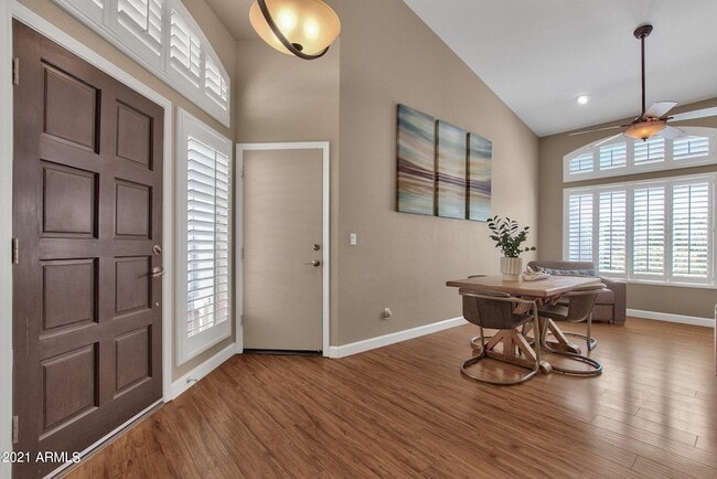 property at 1138 E Amberwood Dr