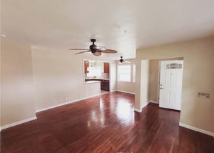 6129 Myrtle Avenue in Long Beach, CA - Building Photo - Building Photo