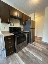 3808 SE Cesar Estrada Chavez Blvd, Unit 8 in Portland, OR - Building Photo