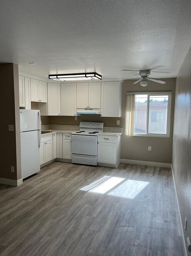 Carmichael Cove in Carmichael, CA - Building Photo - Building Photo