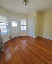 65 Olcott St, Unit 1 in Watertown, MA - Building Photo - Building Photo