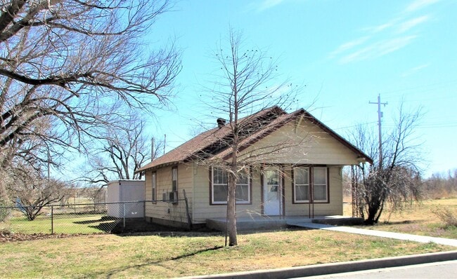 property at 620 W Rainey Ave