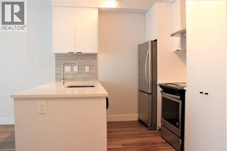 5355 Lane St in Burnaby, BC - Building Photo - Building Photo