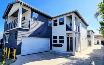 10820 Long Beach Blvd in Lynwood, CA - Building Photo - Building Photo