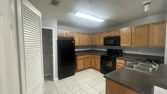 3670 Kirkpatrick Cir in Jacksonville, FL - Building Photo