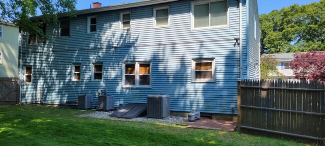48 High Top Cir, Unit Apt 1