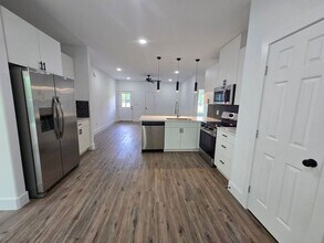 212 E Park Ave in Sherman, TX - Building Photo - Building Photo